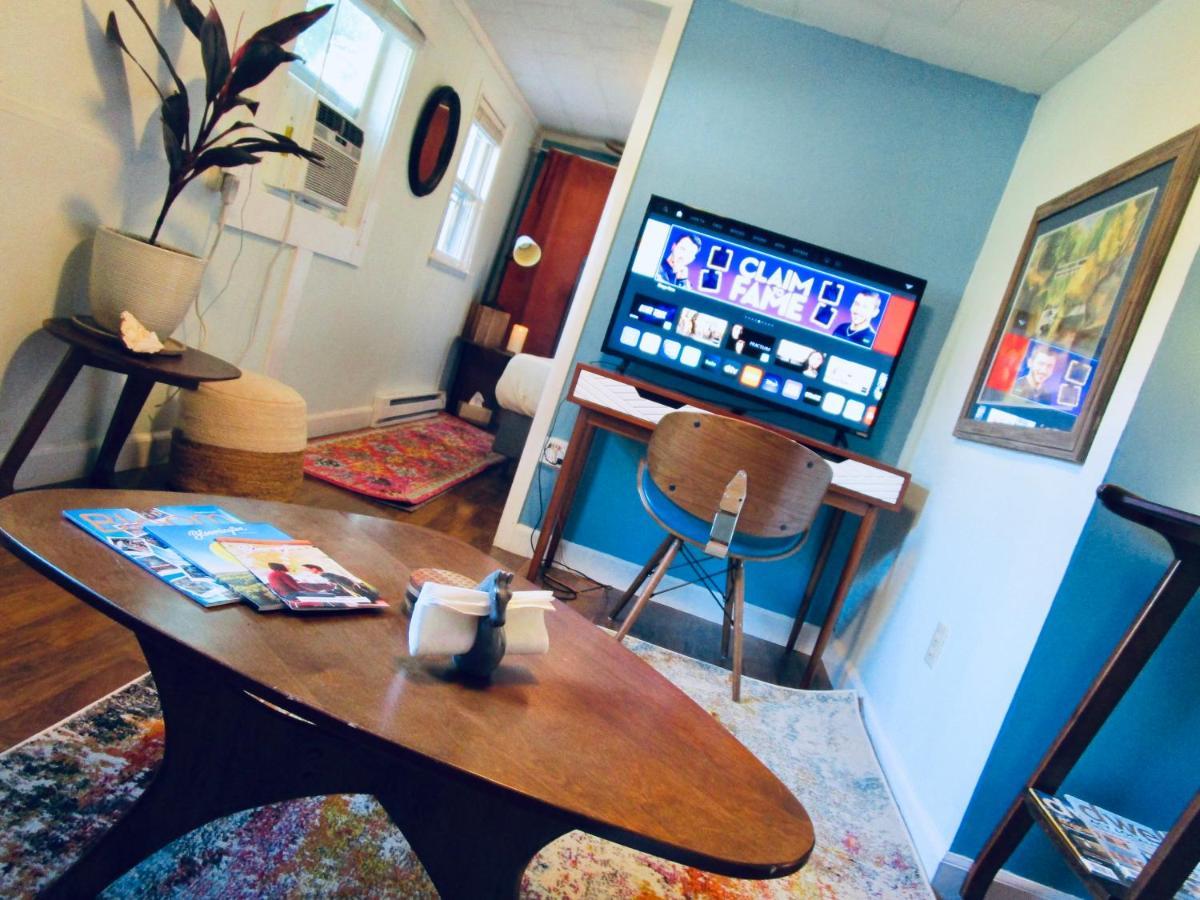 Boho-chic - Unit 1 Apartment Bloomington